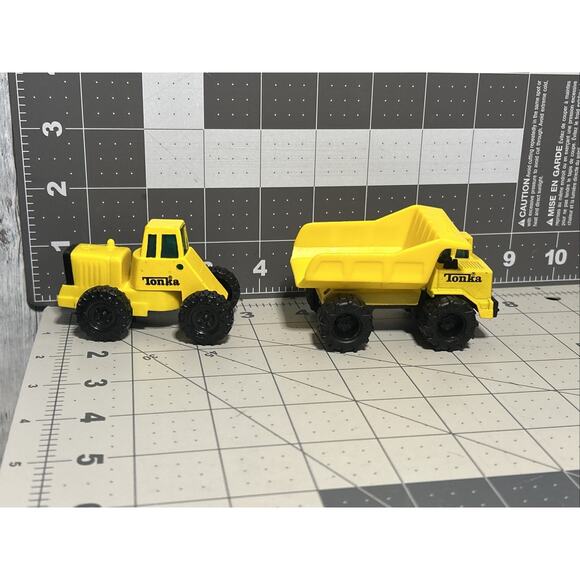 Tonka Dump Truck and tractor 1992 Vintage Construction Vehicle Diecast 3” - Picture 1 of 9